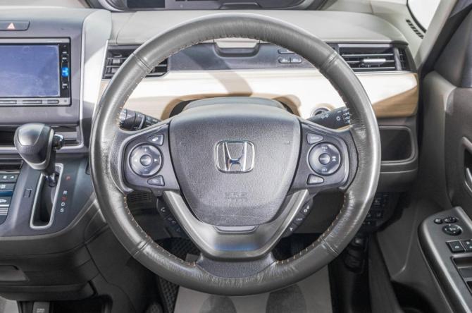 Honda Freed II с пробегом 2017 года, цена 1 639 000 рублей, 86700 км, компактвэн, Автокод Объявления