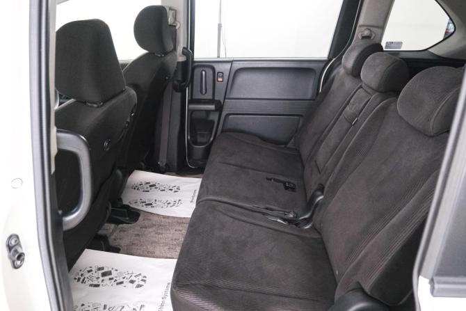 Honda Freed I Рестайлинг с пробегом 2012 года, цена 999 000 рублей, 180000 км, компактвэн, Автокод Объявления