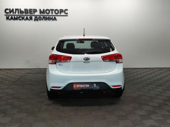 Kia Rio III Рестайлинг с пробегом 2016 года, цена 1 140 000 рублей, 51270 км, хэтчбек, Автокод Объявления