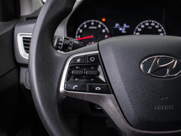 Hyundai Solaris II Рестайлинг с пробегом 2022 года, цена 1 650 000 рублей, 114302 км, седан, Автокод Объявления