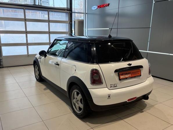 Mini Hatch II (R56) с пробегом 2010 года, цена 599 000 рублей, 252000 км, хэтчбек, Автокод Объявления