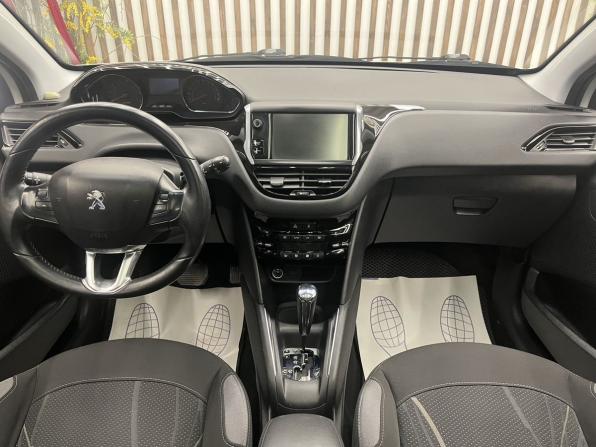 Peugeot 208 I с пробегом 2013 года, цена 570 000 рублей, 217545 км, хэтчбек, Автокод Объявления