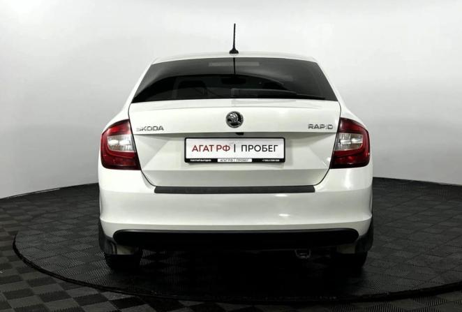 Skoda Rapid I Рестайлинг с пробегом 2018 года, цена 1 155 000 рублей, 139182 км, лифтбек, Автокод Объявления