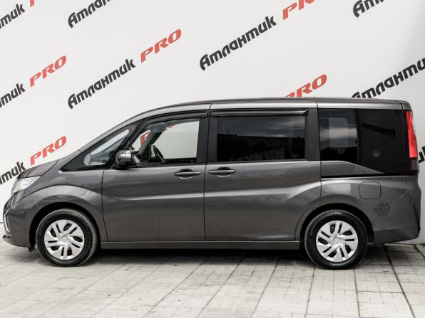 Honda Stepwgn V Рестайлинг с пробегом 2020 года, цена 2 370 000 рублей, 102012 км, минивэн, Автокод Объявления