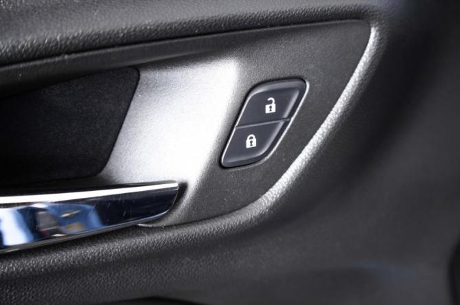 Chevrolet Trax II с пробегом 2023 года, цена 2 199 000 рублей, 80756 км, внедорожник, Автокод Объявления