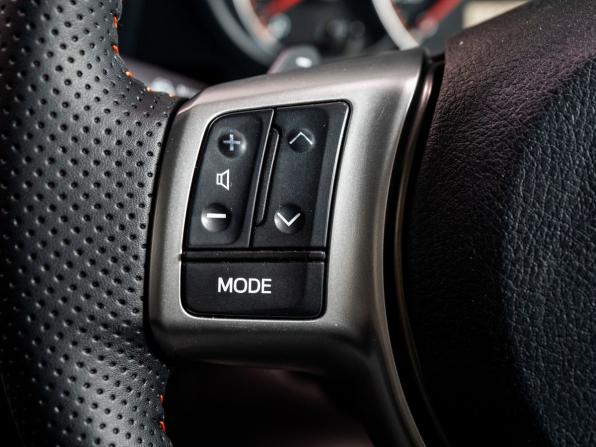 Toyota Ractis II с пробегом 2010 года, цена 1 080 000 рублей, 141249 км, хэтчбек, Автокод Объявления