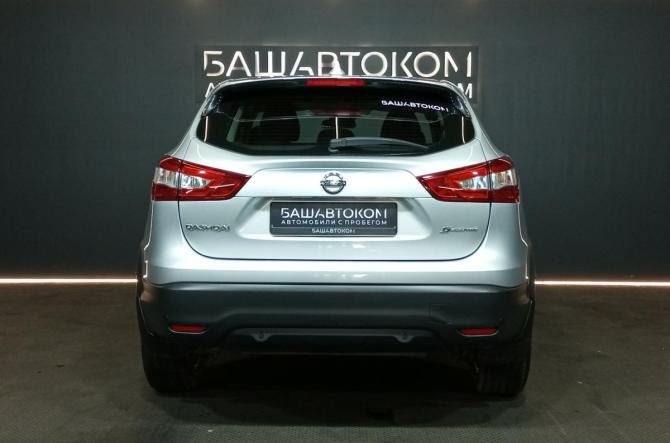 Nissan Qashqai II с пробегом 2017 года, цена 1 850 000 рублей, 114350 км, внедорожник, Автокод Объявления