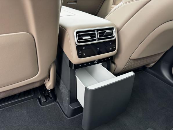 Новый Li Auto (Lixiang) L7 I Рестайлинг 2025 года, цена 8 400 000 рублей, внедорожник, Автокод Объявления