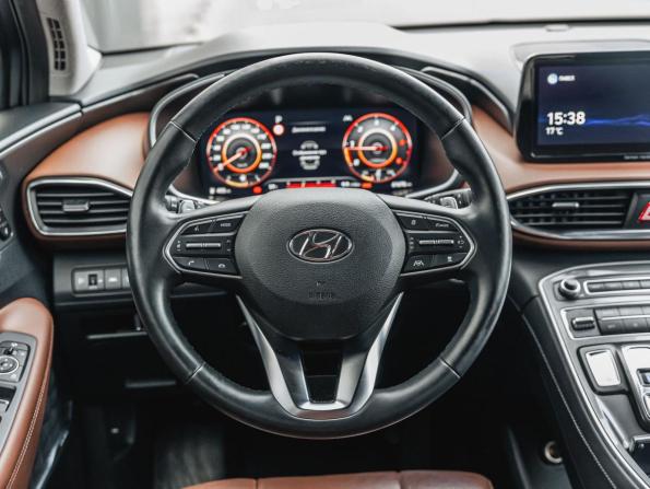 Hyundai Santa Fe IV Рестайлинг с пробегом 2022 года, цена 3 898 000 рублей, 61572 км, внедорожник, Автокод Объявления