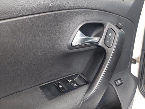 Volkswagen Polo V с пробегом 2012 года, цена 630 000 рублей, 175000 км, седан, Автокод Объявления