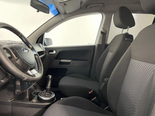 Ford Fusion I Рестайлинг с пробегом 2007 года, цена 249 900 рублей, 330000 км, хэтчбек, Автокод Объявления