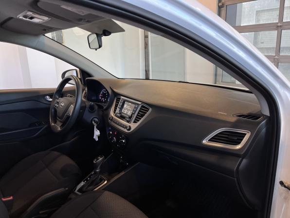 Hyundai Solaris II Рестайлинг с пробегом 2022 года, цена 1 459 400 рублей, 112591 км, седан, Автокод Объявления