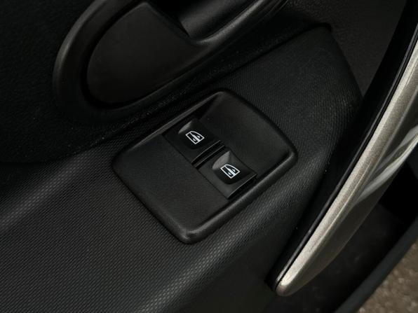Renault Logan II Рестайлинг с пробегом 2019 года, цена 719 700 рублей, 125571 км, седан, Автокод Объявления