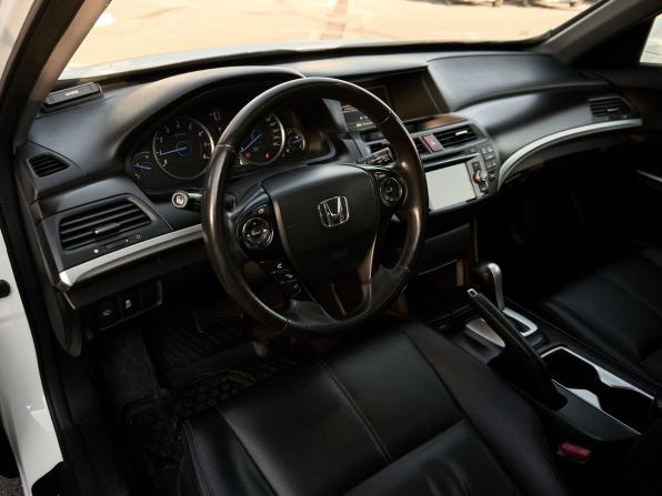 Honda Crosstour I Рестайлинг с пробегом 2014 года, цена 1 700 000 рублей, 240615 км, внедорожник, Автокод Объявления