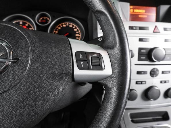 Opel Zafira B Рестайлинг с пробегом 2014 года, цена 974 000 рублей, 131819 км, компактвэн, Автокод Объявления