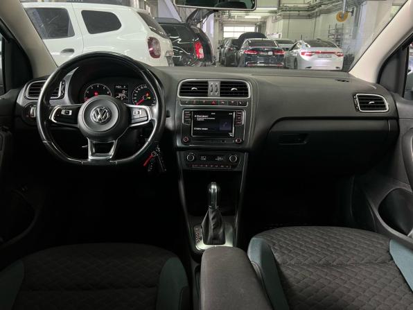 Volkswagen Polo V Рестайлинг с пробегом 2019 года, цена 1 570 000 рублей, 86100 км, седан, Автокод Объявления