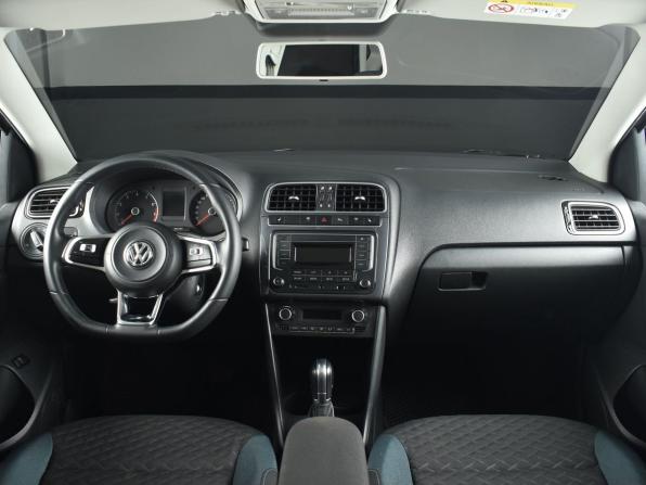 Volkswagen Polo V Рестайлинг с пробегом 2020 года, цена 1 599 995 рублей, 72698 км, седан, Автокод Объявления