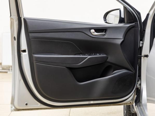 Hyundai Solaris II с пробегом 2019 года, цена 1 338 000 рублей, 89444 км, седан, Автокод Объявления