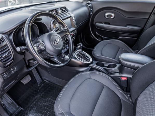 Kia Soul II Рестайлинг с пробегом 2018 года, цена 1 814 500 рублей, 84500 км, хэтчбек, Автокод Объявления