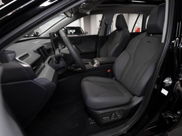 Toyota RAV4 VI (XA60) с пробегом 2026 года, цена 4 400 000 рублей, 18 км, внедорожник, Автокод Объявления