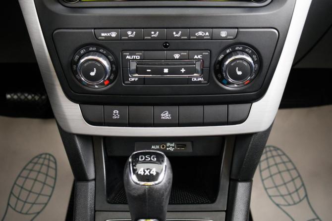 Skoda Yeti I Рестайлинг с пробегом 2016 года, цена 1 629 000 рублей, 162326 км, внедорожник, Автокод Объявления