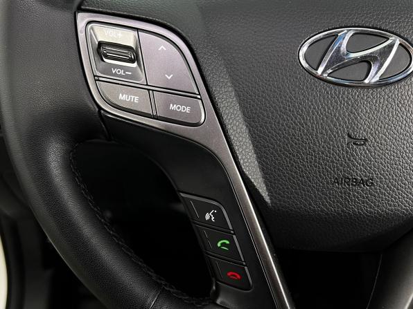 Hyundai Santa Fe III Рестайлинг с пробегом 2016 года, цена 1 999 000 рублей, 230000 км, внедорожник, Автокод Объявления