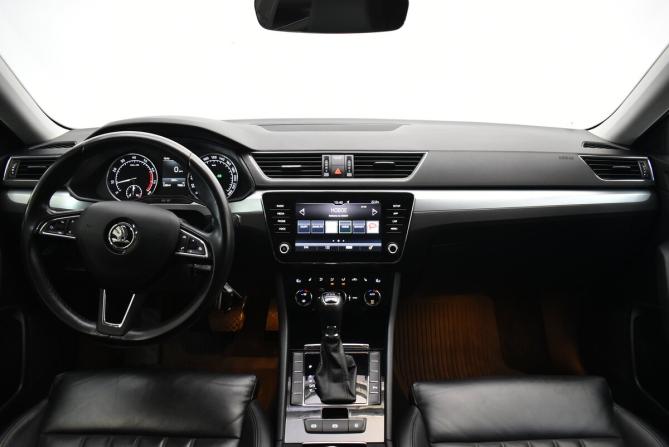 Skoda Superb III с пробегом 2018 года, цена 2 100 000 рублей, 129541 км, лифтбек, Автокод Объявления