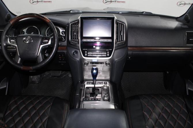 Toyota Land Cruiser 200 Series Рестайлинг 2 с пробегом 2018 года, цена 6 150 000 рублей, 283500 км, внедорожник, Автокод Объявления