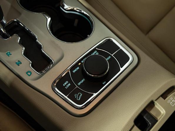 Jeep Grand Cherokee IV (WK2) с пробегом 2012 года, цена 1 329 585 рублей, 232246 км, внедорожник, Автокод Объявления