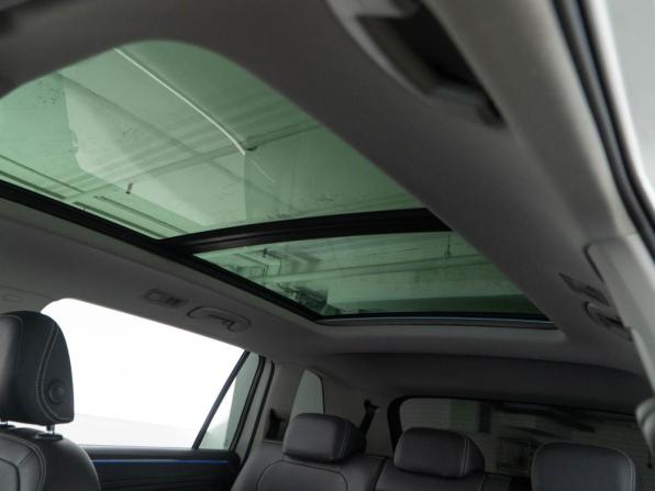 Volkswagen Tiguan II Рестайлинг с пробегом 2021 года, цена 4 057 055 рублей, 44309 км, внедорожник, Автокод Объявления