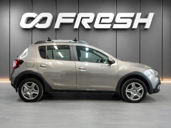 Renault Sandero II Рестайлинг с пробегом 2020 года, цена 1 200 000 рублей, 77638 км, хэтчбек, Автокод Объявления