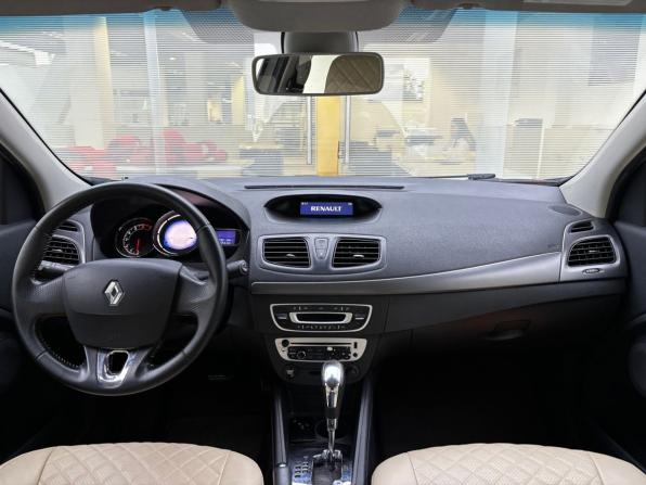 Renault Fluence I Рестайлинг с пробегом 2013 года, цена 755 000 рублей, 182720 км, седан, Автокод Объявления