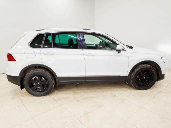 Volkswagen Tiguan II с пробегом 2018 года, цена 2 423 000 рублей, 101977 км, внедорожник, Автокод Объявления