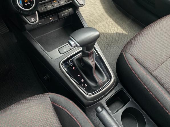 Kia Rio IV Рестайлинг с пробегом 2021 года, цена 1 749 000 рублей, 72029 км, хэтчбек, Автокод Объявления