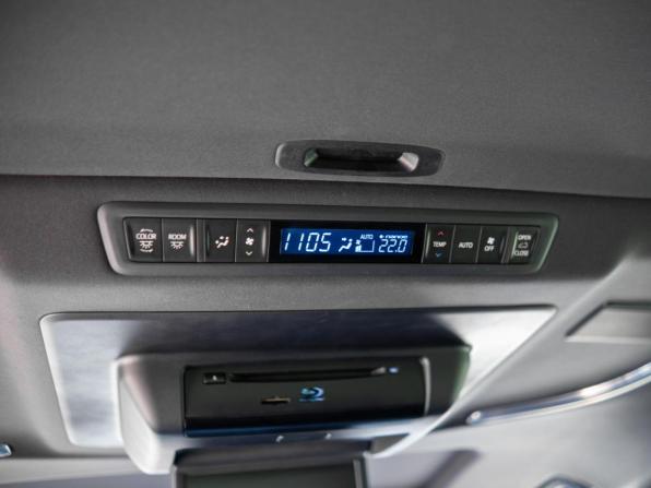 Toyota Alphard III Рестайлинг с пробегом 2019 года, цена 5 650 000 рублей, 142705 км, минивэн, Автокод Объявления