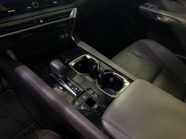 Lexus RX V с пробегом 2023 года, цена 7 300 000 рублей, 49618 км, внедорожник, Автокод Объявления