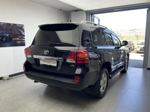 Toyota Land Cruiser 200 Series Рестайлинг 1 с пробегом 2014 года, цена 3 750 000 рублей, 201000 км, внедорожник, Автокод Объявления