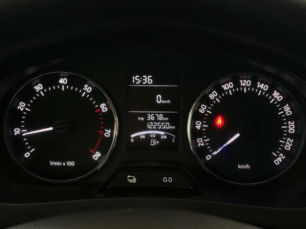 Skoda Rapid I с пробегом 2014 года, цена 1 030 000 рублей, 122549 км, лифтбек, Автокод Объявления