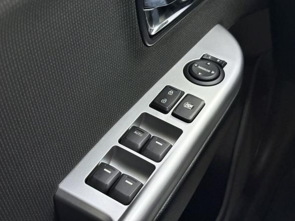 Kia Rio III Рестайлинг с пробегом 2015 года, цена 1 365 000 рублей, 33893 км, хэтчбек, Автокод Объявления