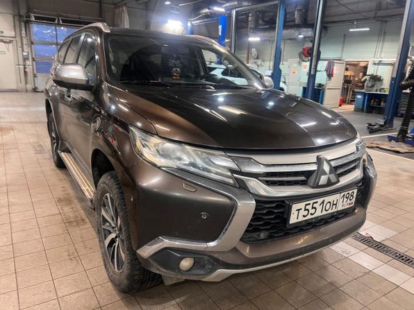 Mitsubishi Pajero Sport III с пробегом 2016 года, цена 2 399 000 рублей, 244668 км, внедорожник, Автокод Объявления