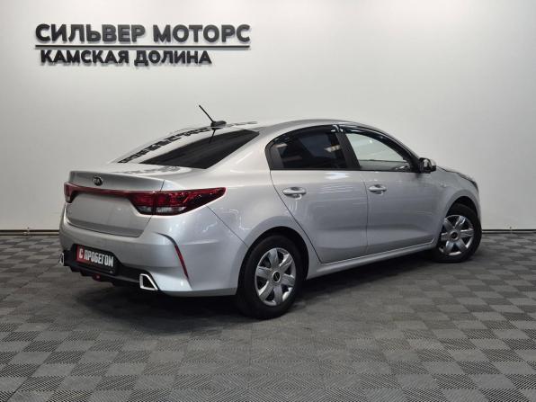 Kia Rio IV Рестайлинг с пробегом 2020 года, цена 1 490 000 рублей, 74000 км, седан, Автокод Объявления
