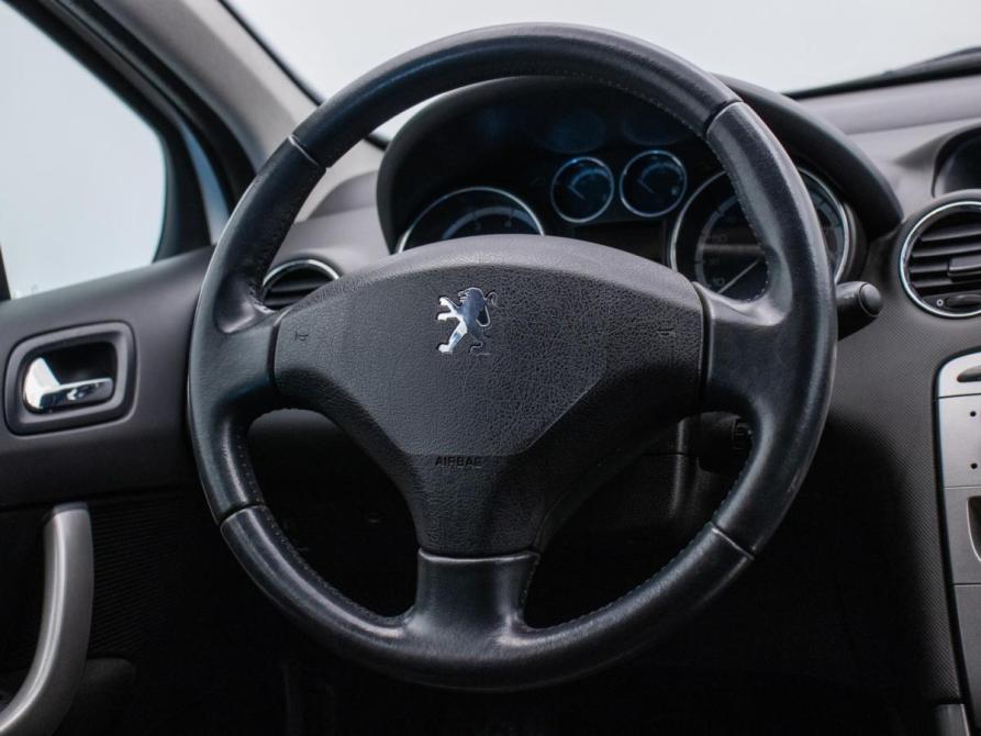 Peugeot 308 I Москва  - изображение 15