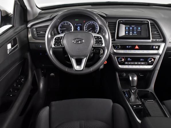 Hyundai Sonata VII (LF) Рестайлинг с пробегом 2018 года, цена 1 295 000 рублей, 91432 км, седан, Автокод Объявления