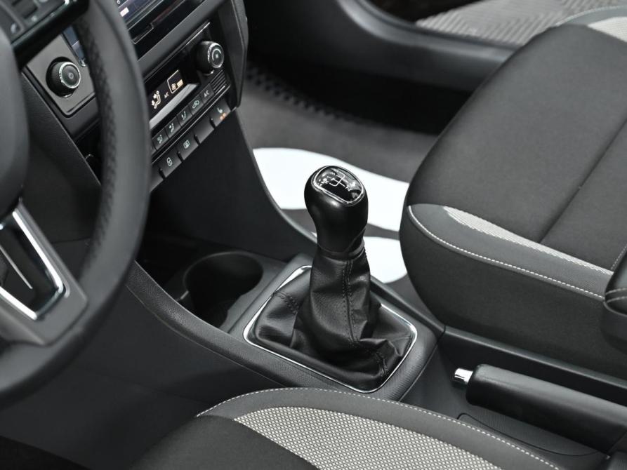 Skoda Rapid I Рестайлинг Москва  - изображение 11