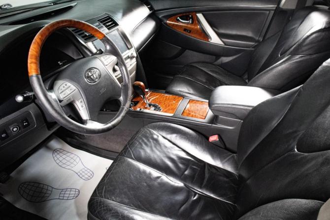Toyota Camry VI (XV40) Рестайлинг с пробегом 2011 года, цена 1 489 000 рублей, 302040 км, седан, Автокод Объявления