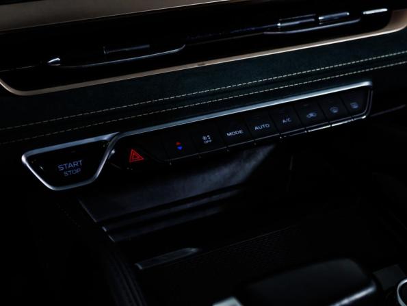 Geely Monjaro I с пробегом 2023 года, цена 2 819 000 рублей, 73983 км, внедорожник, Автокод Объявления
