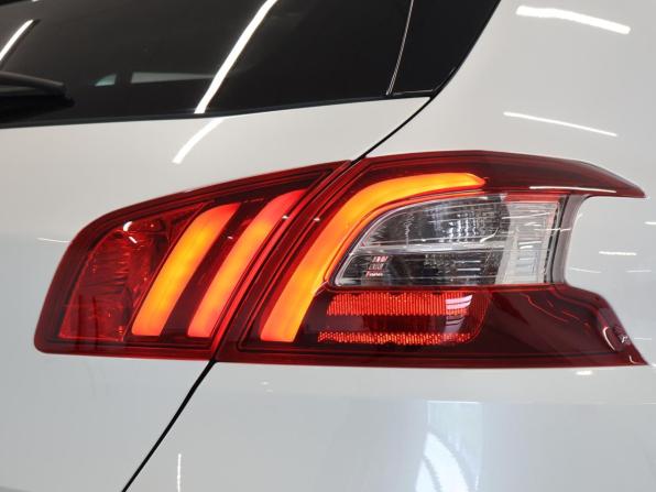 Peugeot 308 II с пробегом 2014 года, цена 1 108 000 рублей, 108154 км, хэтчбек, Автокод Объявления