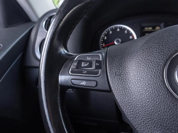 Volkswagen Tiguan I Рестайлинг с пробегом 2014 года, цена 1 292 000 рублей, 215901 км, внедорожник, Автокод Объявления