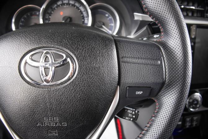 Toyota Corolla XI (E160 E170 E180) с пробегом 2014 года, цена 1 119 000 рублей, 186000 км, седан, Автокод Объявления