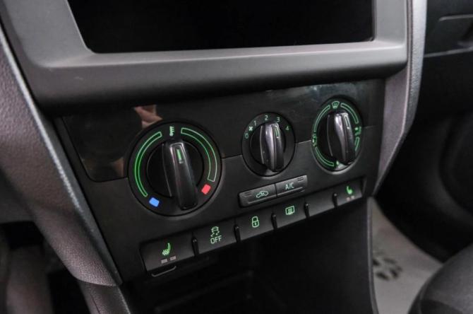 Skoda Rapid I Рестайлинг с пробегом 2018 года, цена 1 099 000 рублей, 35900 км, лифтбек, Автокод Объявления
